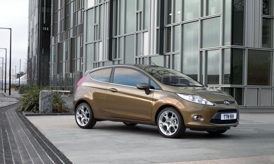  Ford Fiesta 2011 года  (фото 15 из 26)